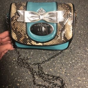 small shoulder bag with chain